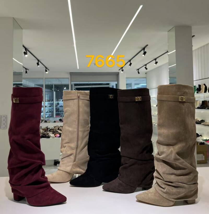 Kozaki damskie Roz 36-41/ 12 par
